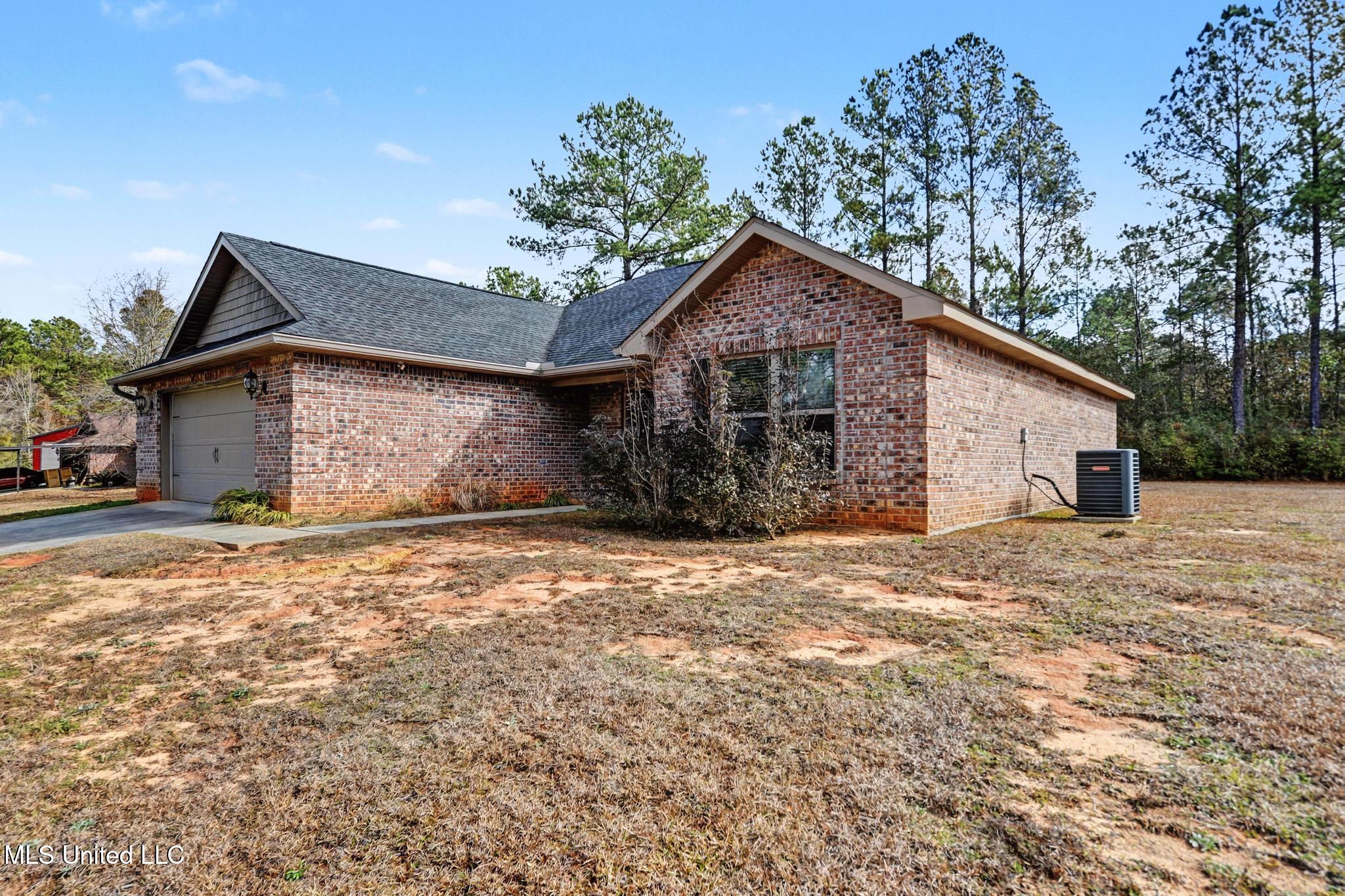 19570 Benson Place Saucier, MS 39574 - Photo 2 of 21 002