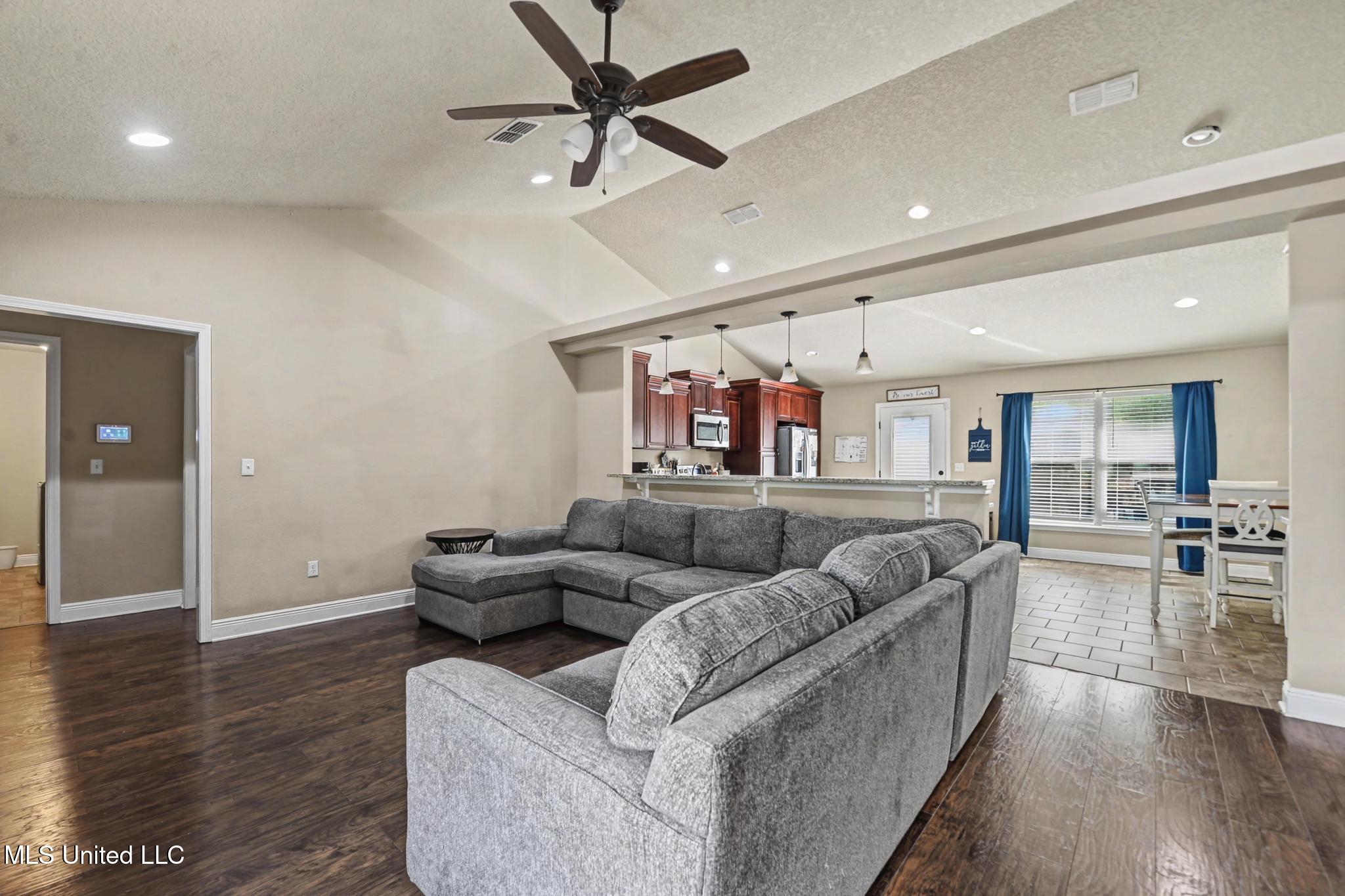 19570 Benson Place Saucier, MS 39574 - Photo 4 of 21 004