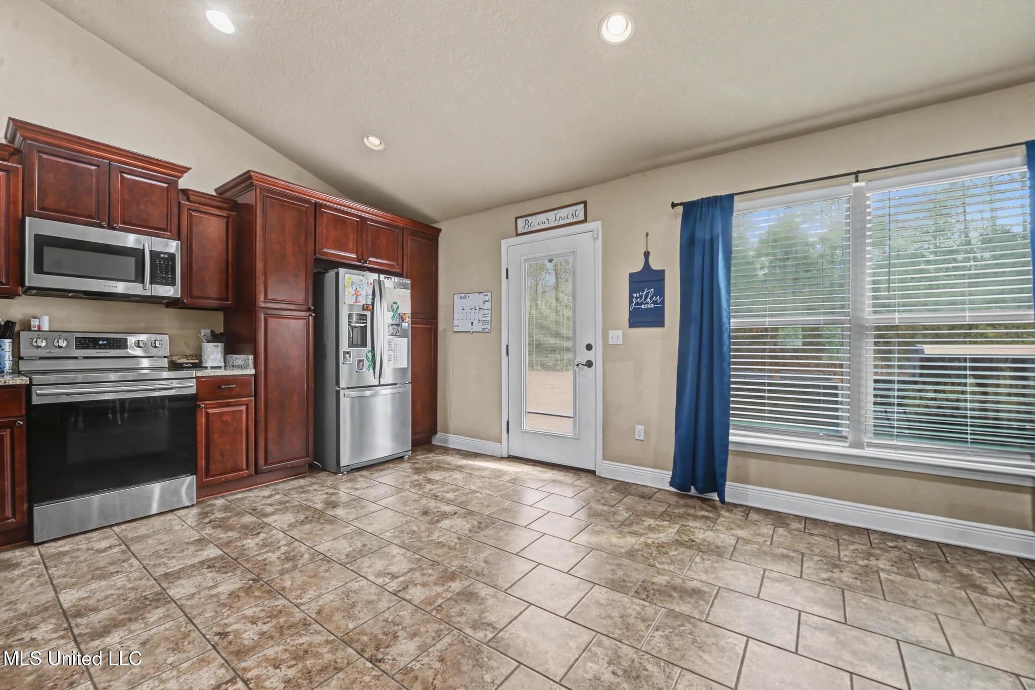 19570 Benson Place Saucier, MS 39574 - Photo 7 of 21 007