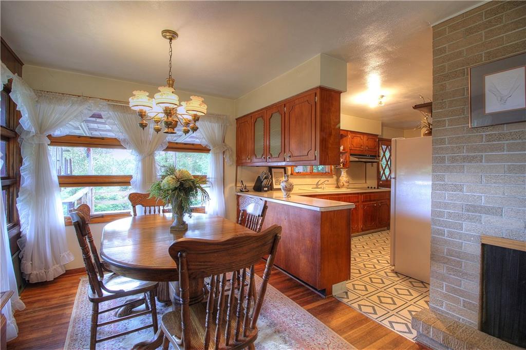 306 Brewer Road Rochester, PA 15074 - Photo 5 of 25 Bright Dining over looking your private park.