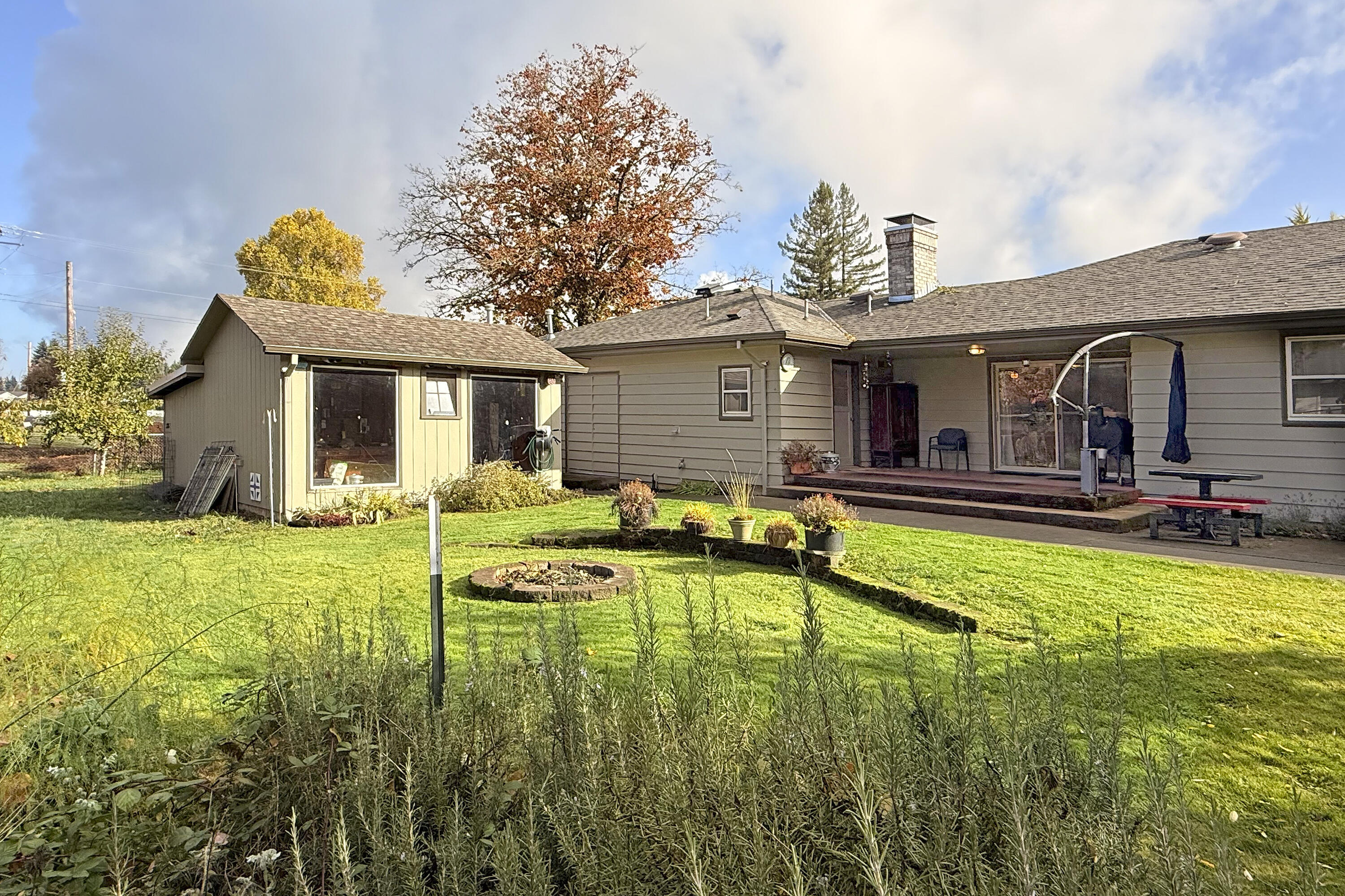 571 Northwest Wade Street Estacada, OR 97023 - Photo 11 of 45 17_Kathy Endicott 571 NW Wade St Estacad