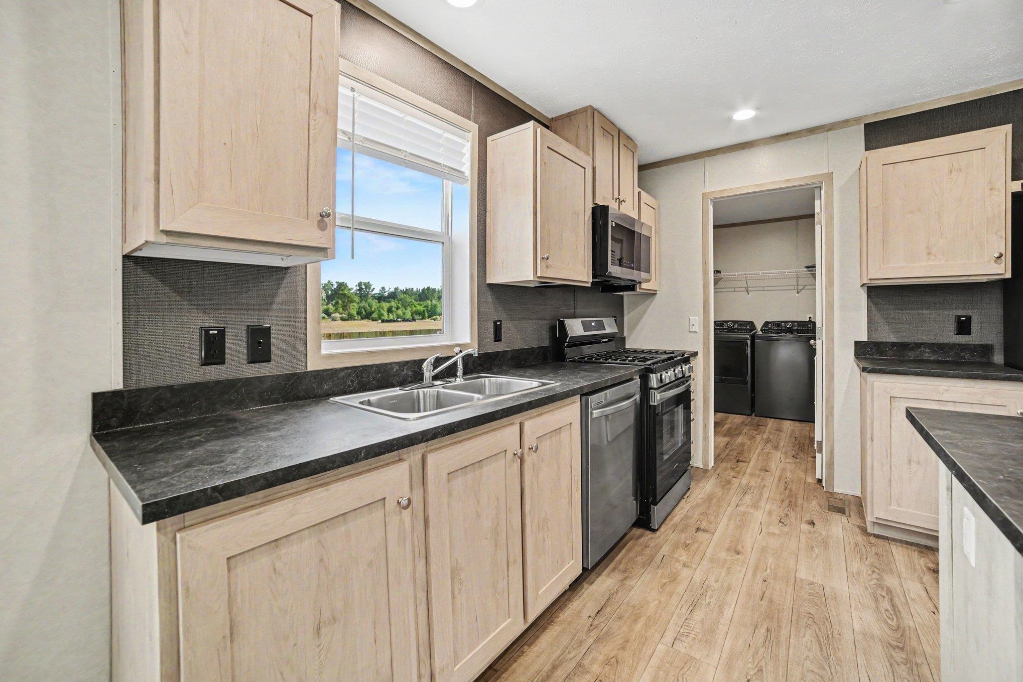 4390 West Seaman Road Alma, MI 48801 - Photo 4 of 18