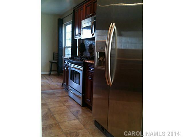 10901 Brandonwood Lane Matthews, NC 28105 - Photo 4 of 9 Gallery Image 4