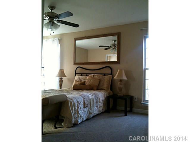 10901 Brandonwood Lane Matthews, NC 28105 - Photo 7 of 9 Gallery Image 7