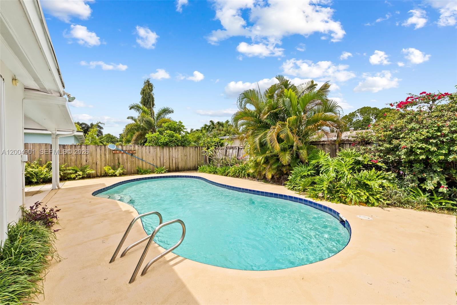 2210 North 57th Way Hollywood, FL 33021 - Photo 2 of 16 Photo 2