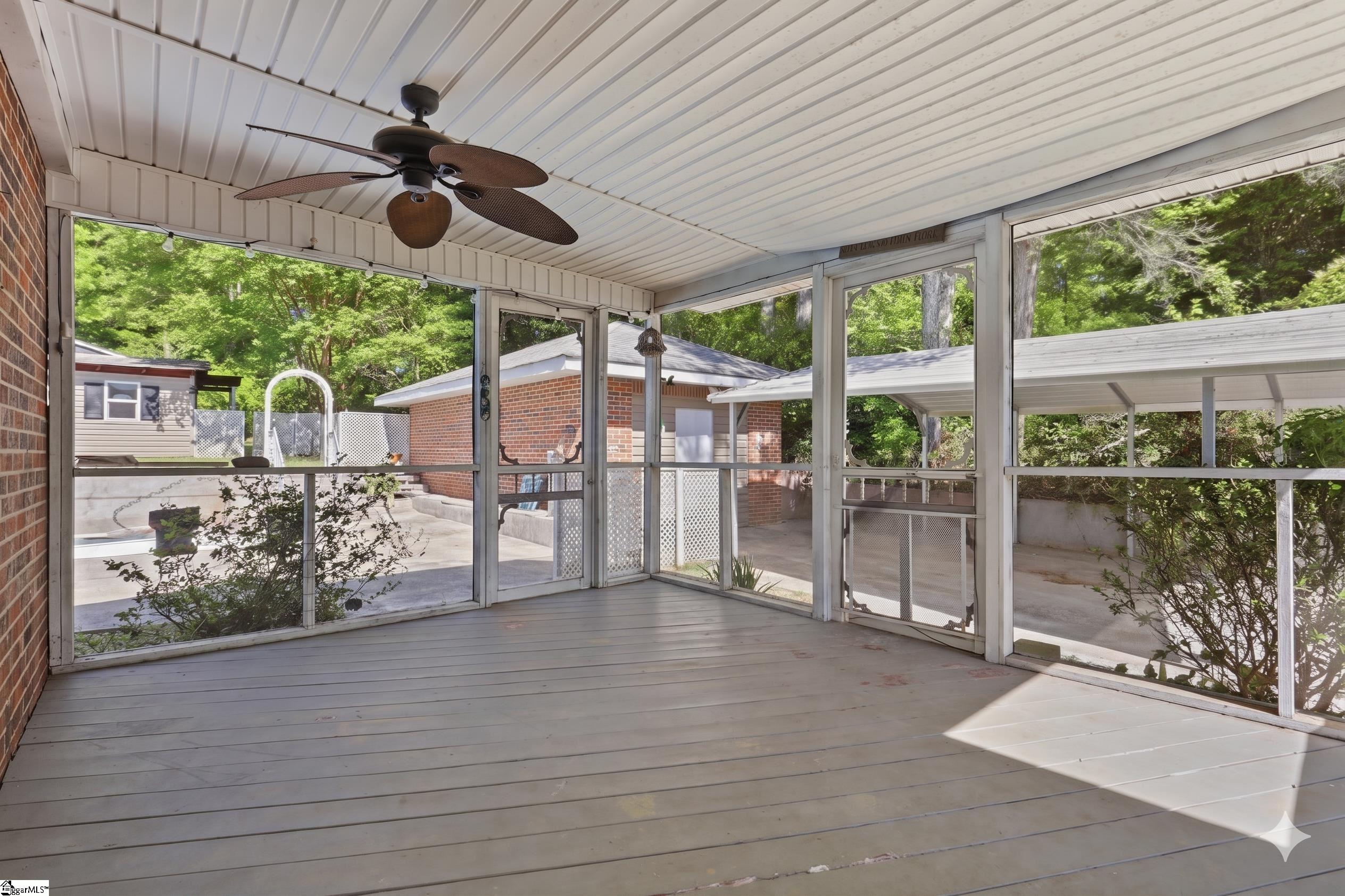520 South Spring Street Walhalla, SC 29691 - Photo 6 of 35