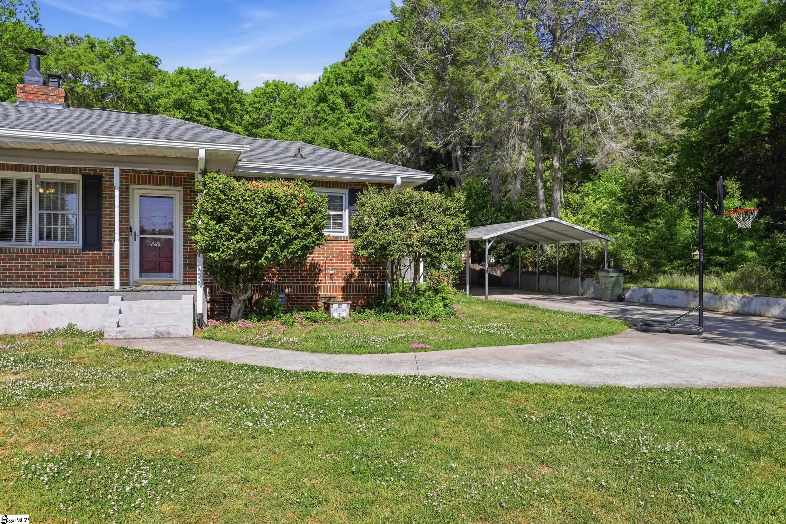 520 South Spring Street Walhalla, SC 29691 - Photo 9 of 35
