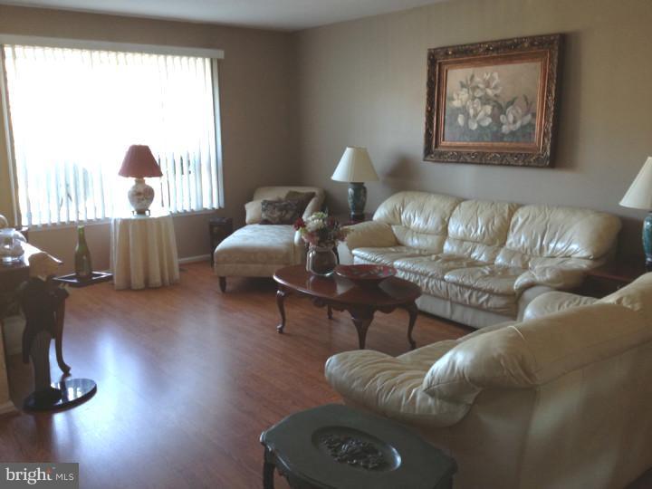3108 William Road Garnet Valley, PA 19060 - Photo 2 of 24 Living Room
