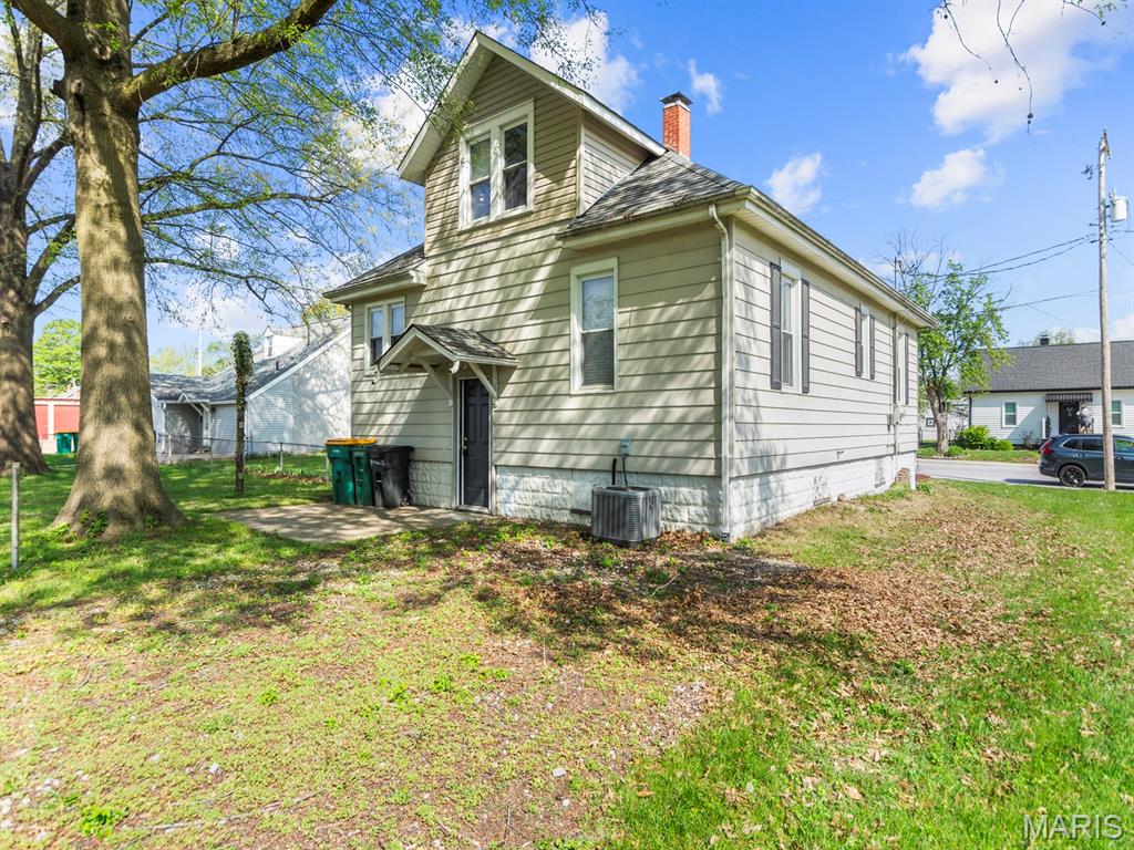 210 East Laurel Street Millstadt, IL 62260 - Photo 5 of 29
