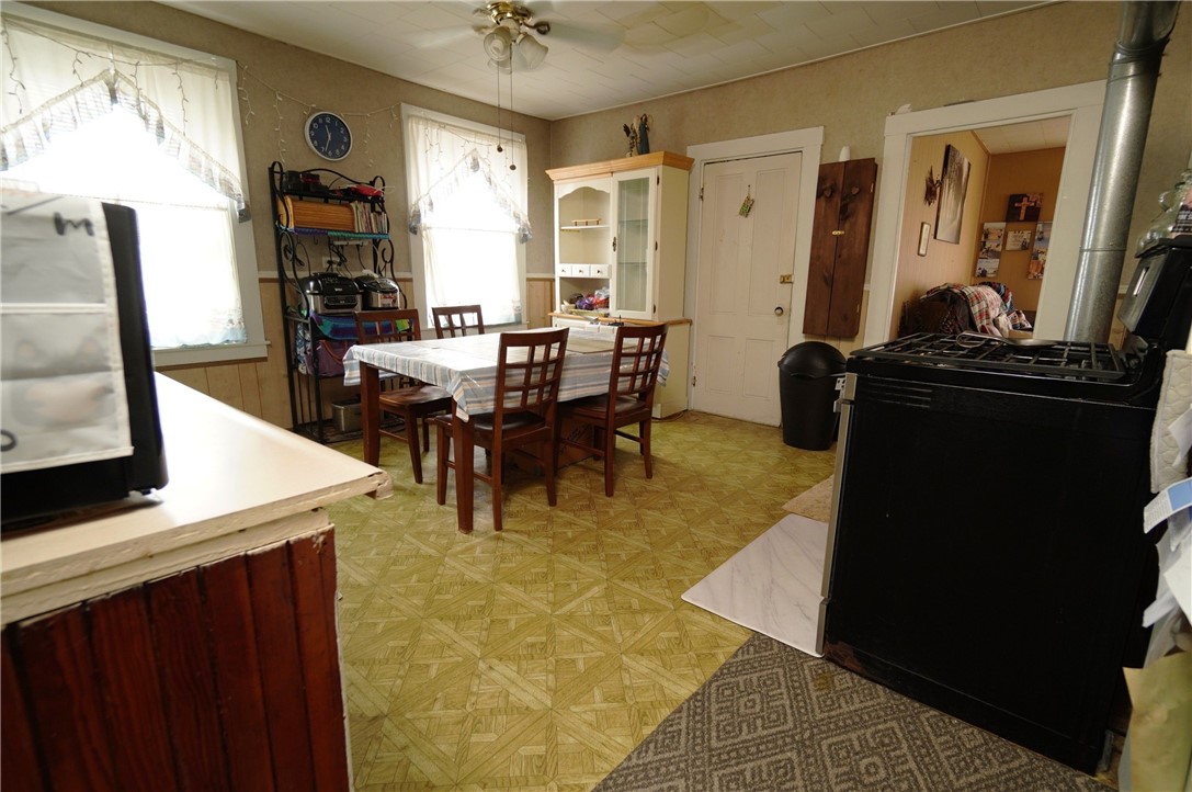 26 Farm Street Woonsocket, RI 02895 - Photo 14 of 40 2nd flr Apartment