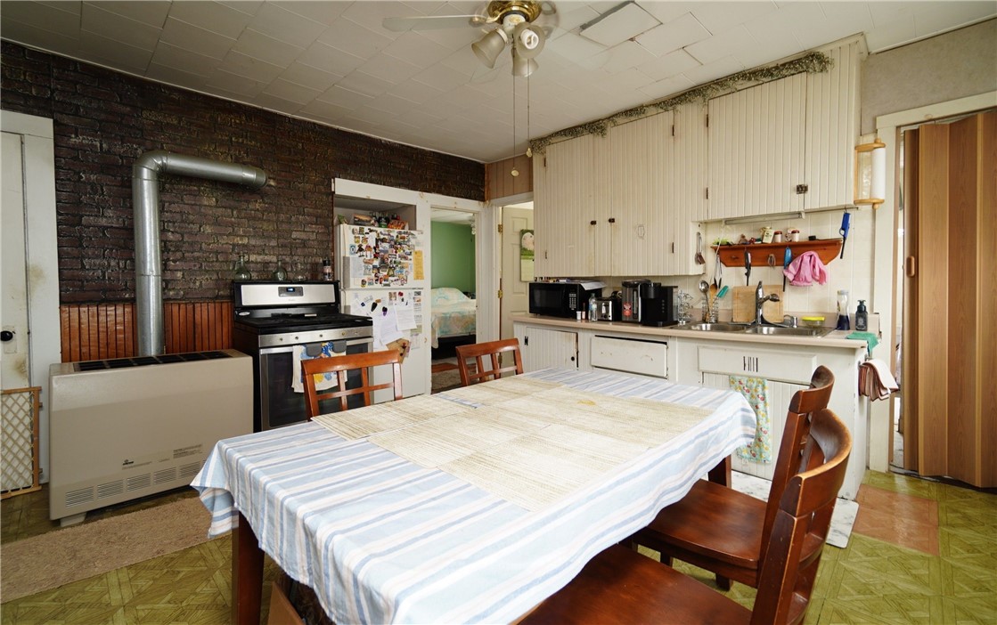 26 Farm Street Woonsocket, RI 02895 - Photo 16 of 40