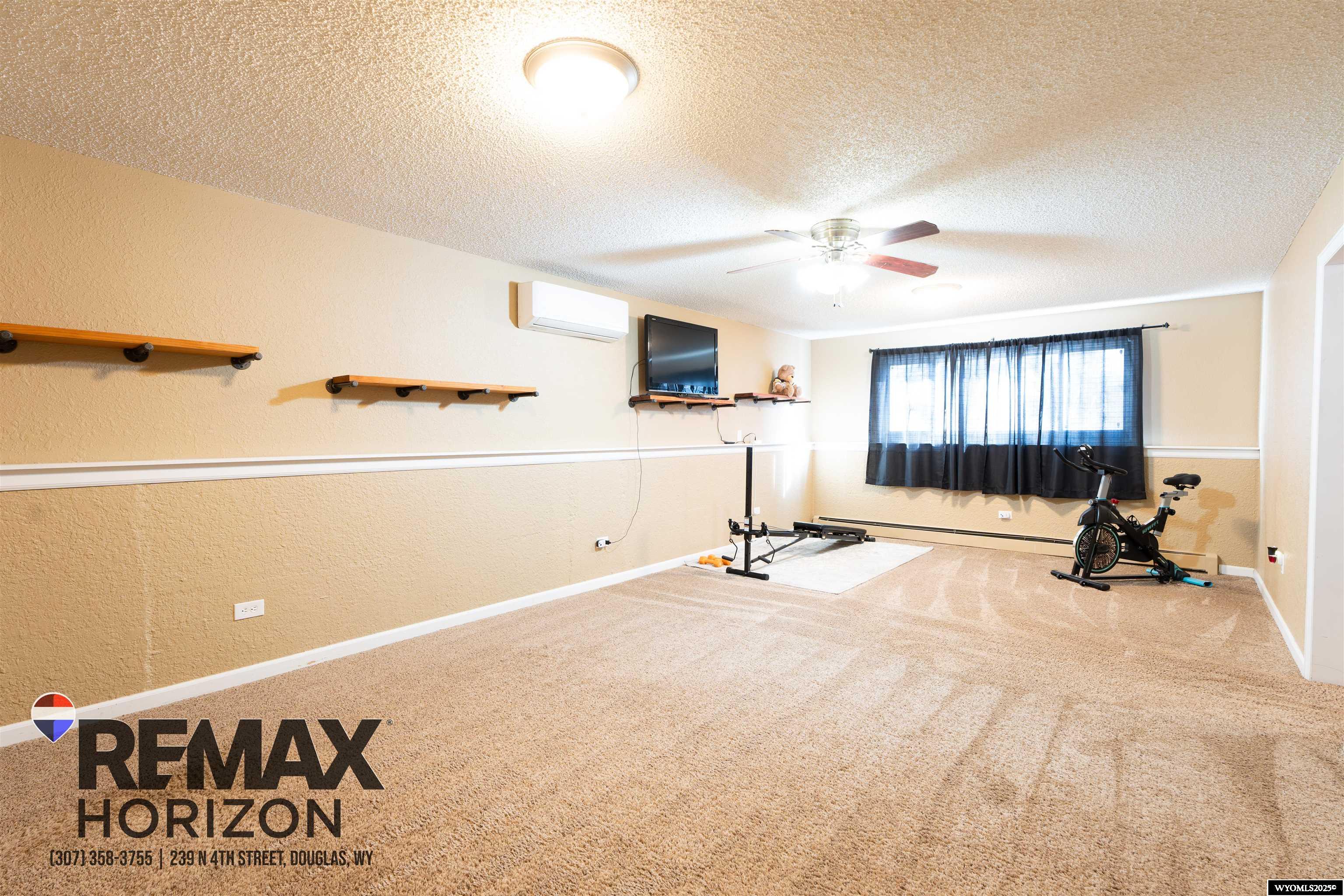 800 South 10th Street Douglas, WY 82633 - Photo 15 of 32