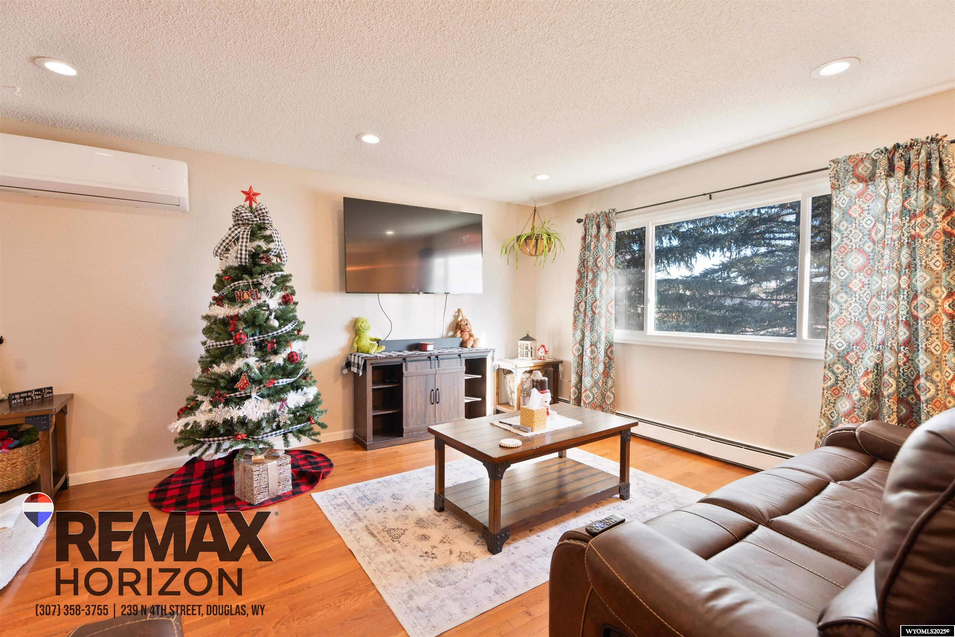 800 South 10th Street Douglas, WY 82633 - Photo 2 of 32