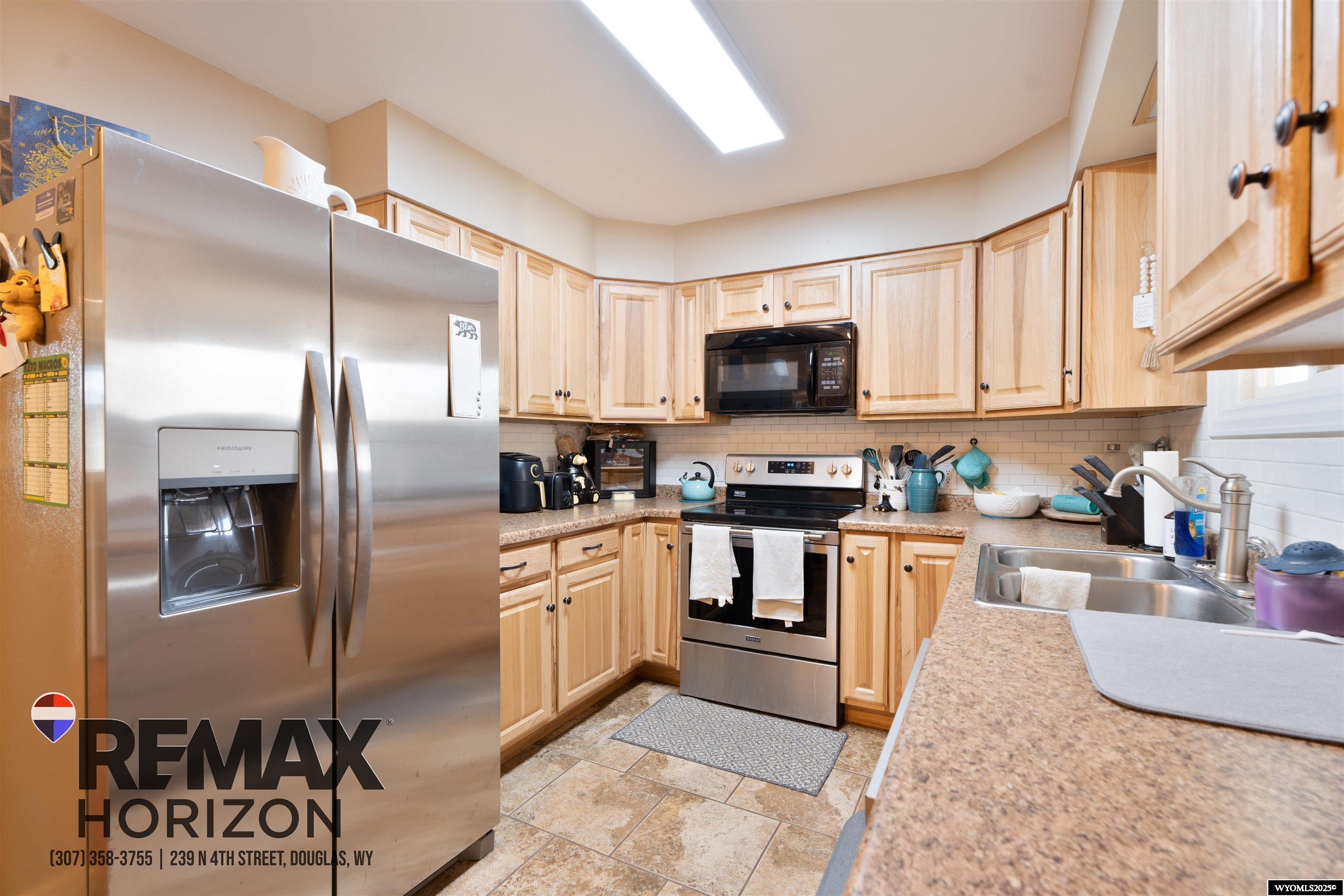 800 South 10th Street Douglas, WY 82633 - Photo 8 of 32