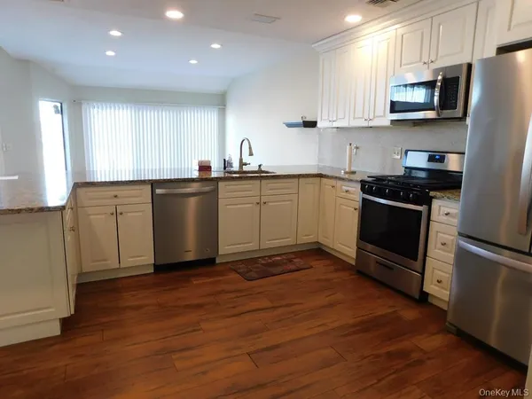$3,450 | 729 Hewitt Lane, New Windsor, NY 12553