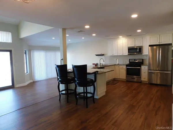 $3,450 | 729 Hewitt Lane, New Windsor, NY 12553