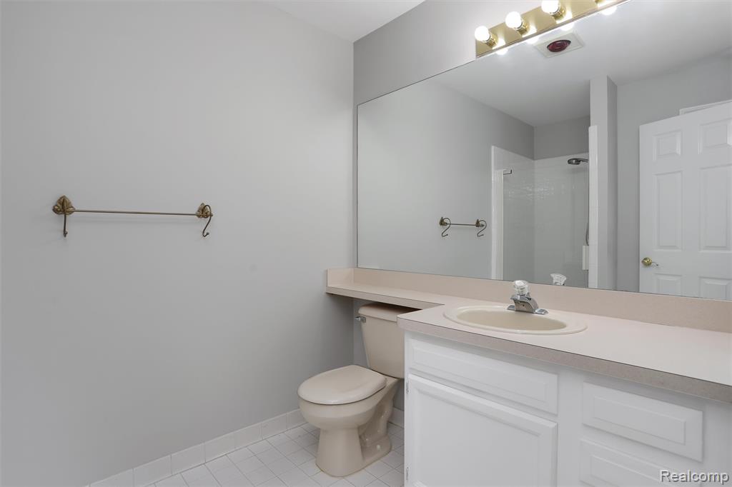 2137 Crystal Drive Rochester Hills, MI 48309 - Photo 19 of 32