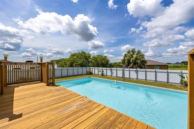 $269,000 | 7004 Beaver Circle, LaBelle, FL 33935