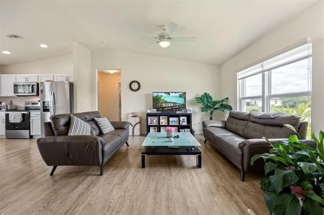 $269,000 | 7004 Beaver Circle, LaBelle, FL 33935