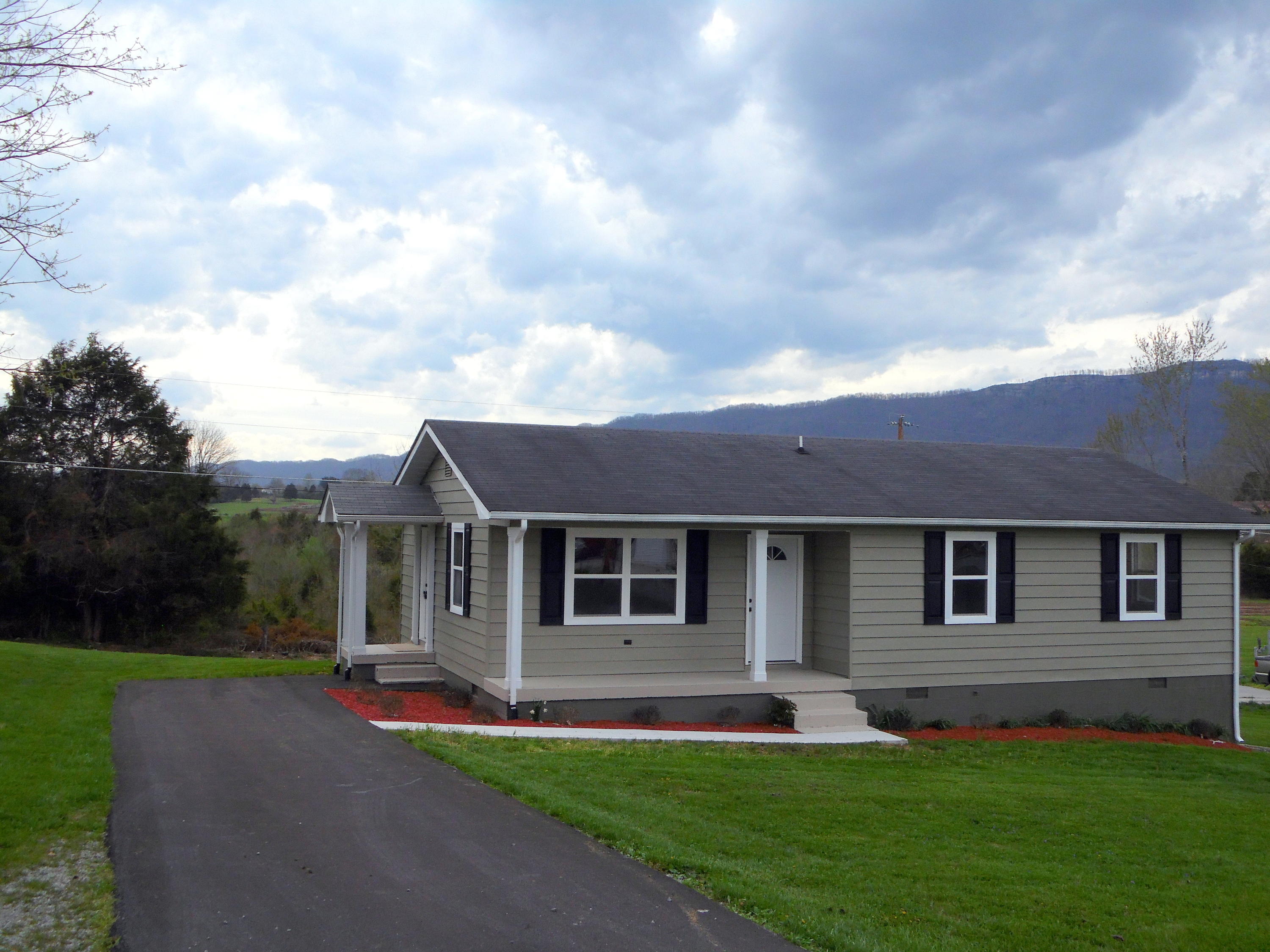 278 Valley View Road La Follette, TN 37766 - Photo 1 of 19 SAM_3471