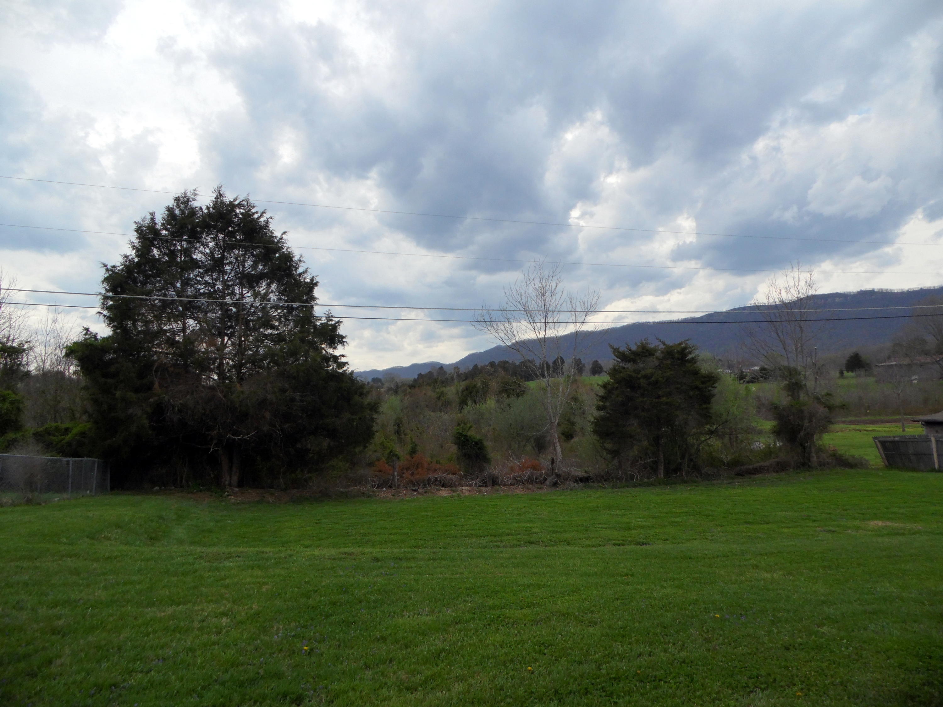 278 Valley View Road La Follette, TN 37766 - Photo 2 of 19 SAM_3467