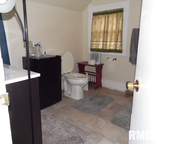 355 West Walnut Street Canton, IL 61520 - Photo 10 of 14