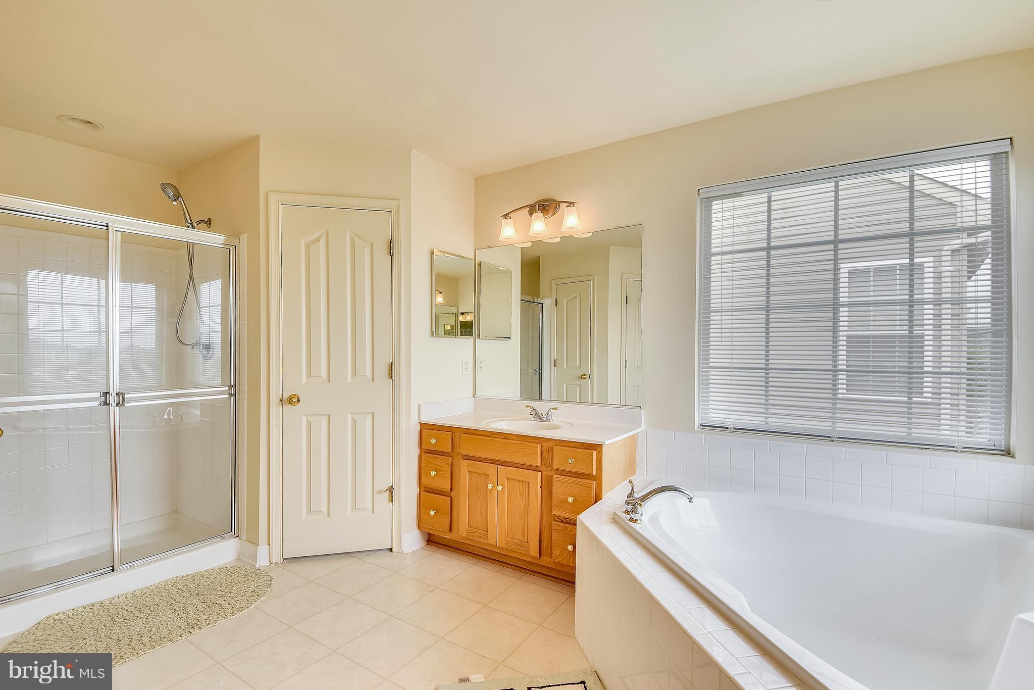 18013 Coachmans Road Germantown, MD 20874 - Photo 16 of 30 Bath (Master)