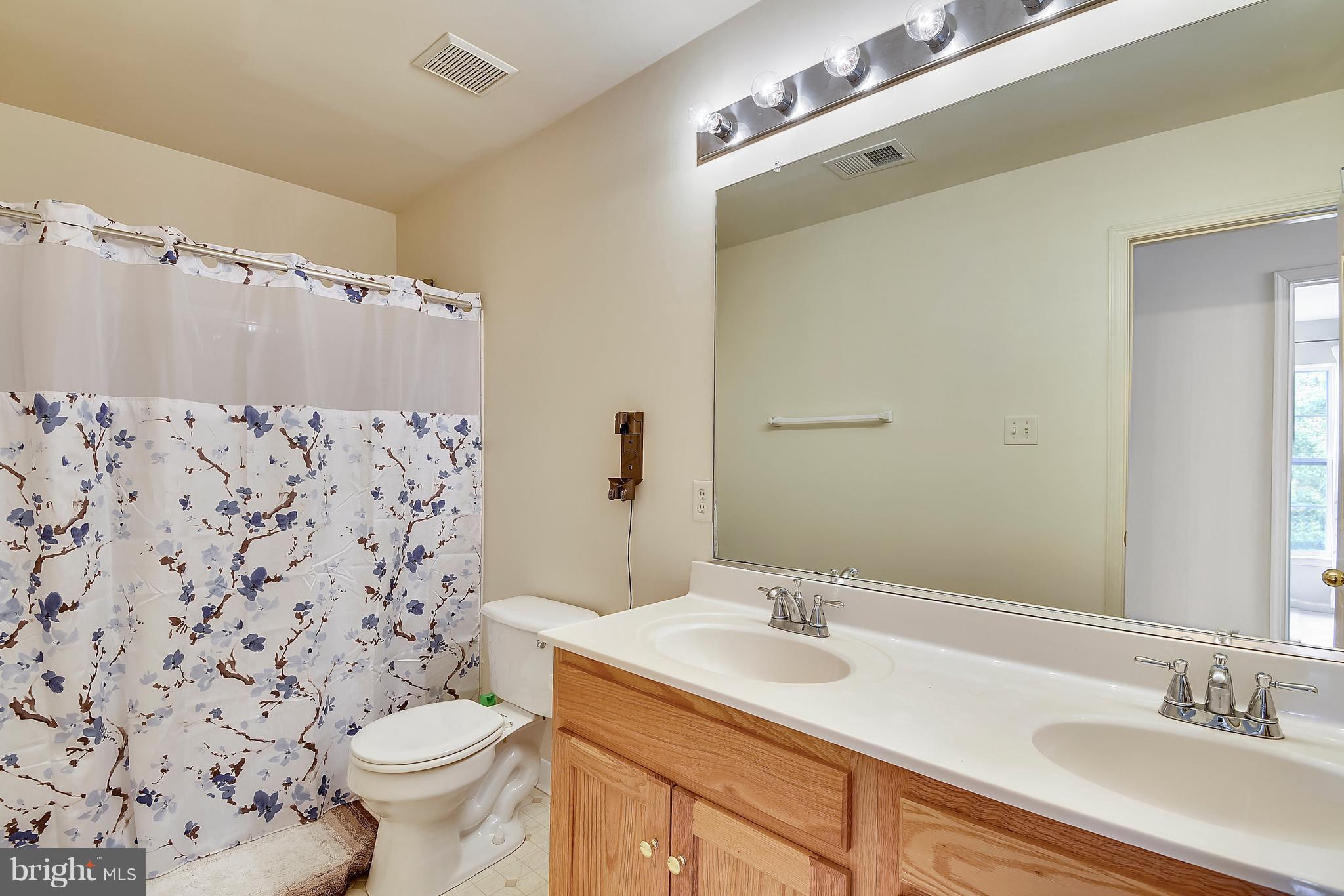 18013 Coachmans Road Germantown, MD 20874 - Photo 17 of 30 Bath