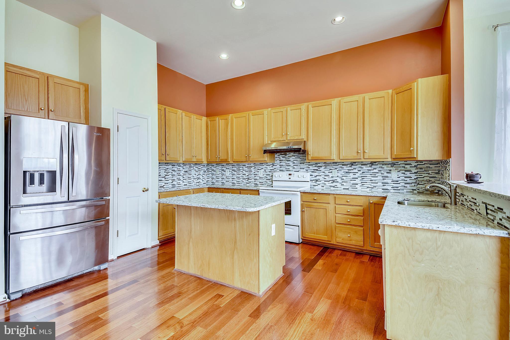 18013 Coachmans Road Germantown, MD 20874 - Photo 5 of 30 Kitchen