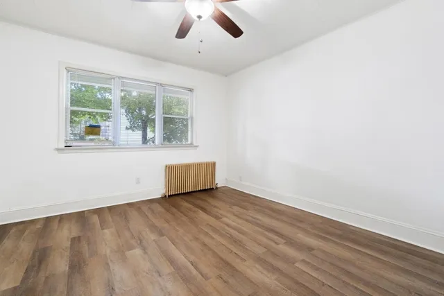 $2,000 | 182 Avenue F, Unit 1, Bayonne, NJ 07002