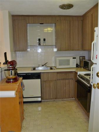 24 Whitman Road, Unit 21 Waltham, MA 02453 - Photo 6 of 12 Gallery Image 6