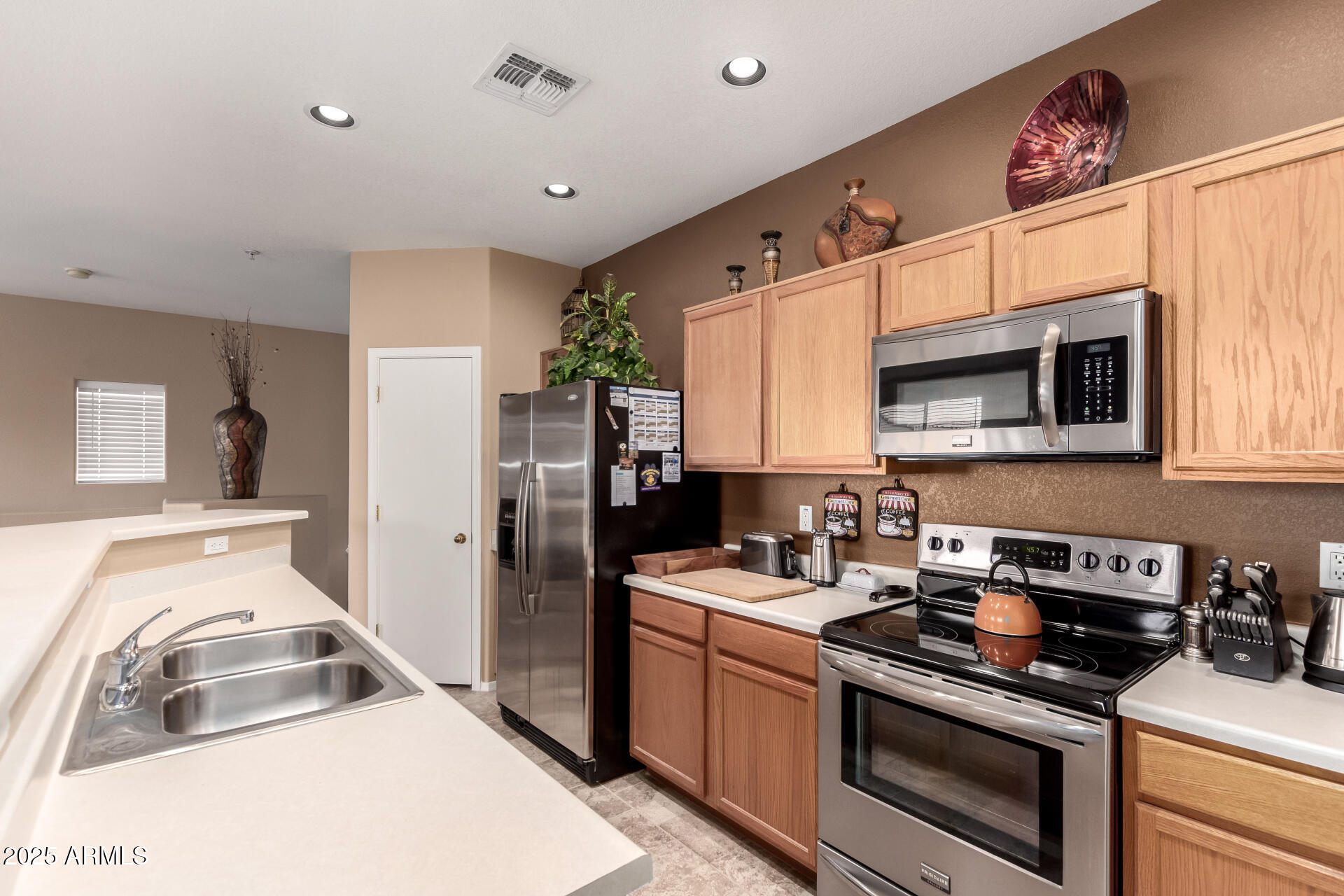 1255 South Rialto, Unit 107 Mesa, AZ 85209 - Photo 9 of 27 09 - Rialto