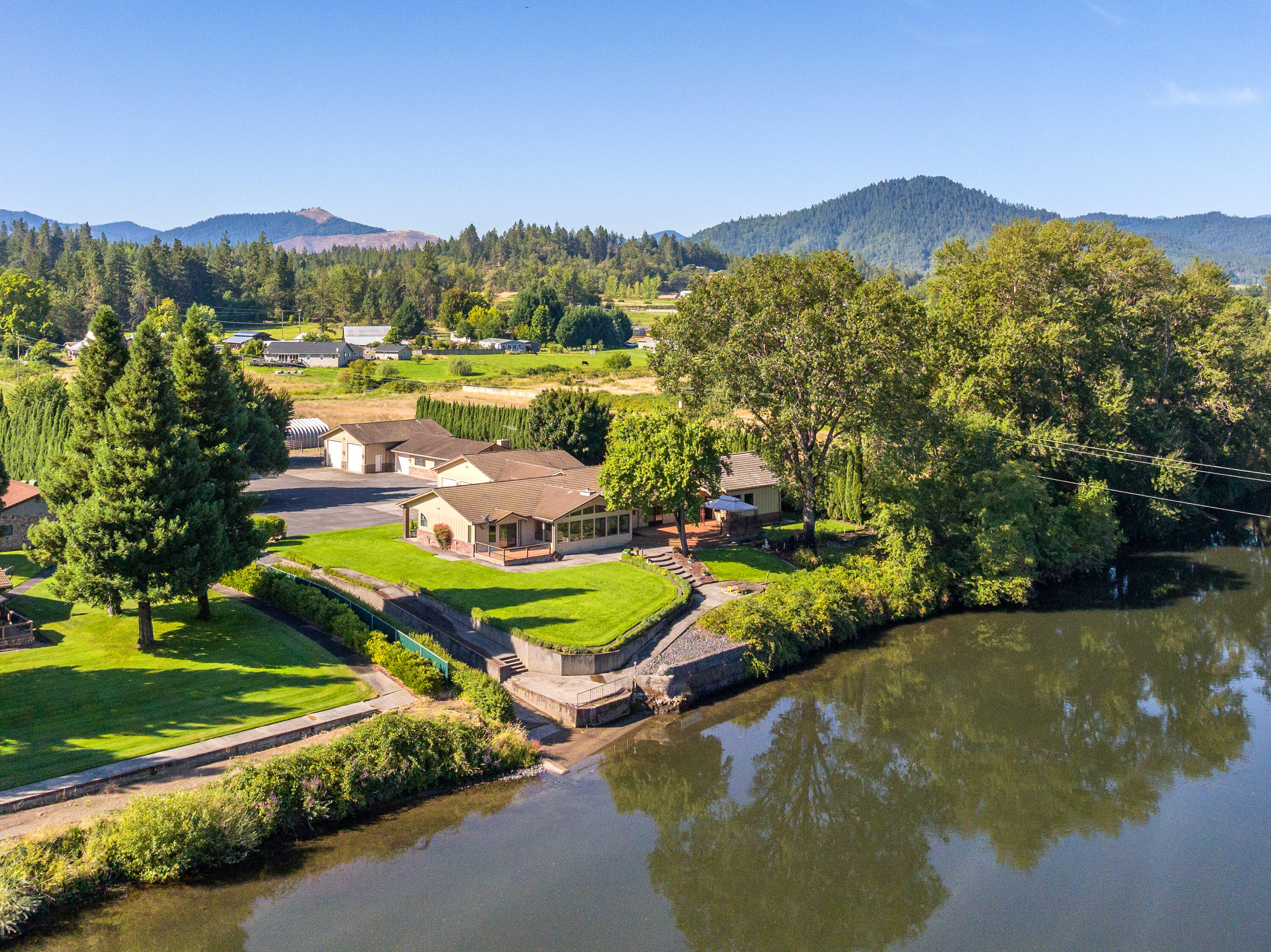 4780 Leonard Road Grants Pass, OR 97527 - Photo 2 of 60 2nd million dollar shot