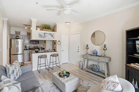 $282,000 | 12929 Centre Park Circle, Unit 115, Herndon, VA 20171