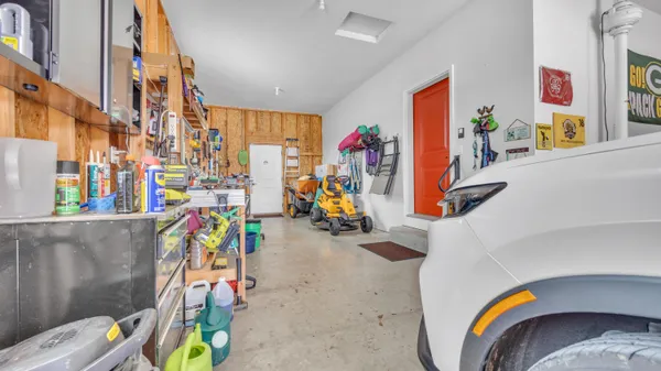 $459,900 | 522 Cloverdale Lane, Plymouth, WI 53073