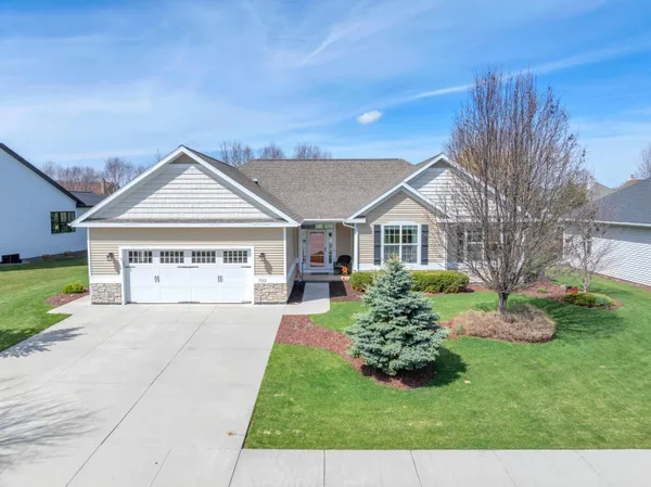 $459,900 | 522 Cloverdale Lane, Plymouth, WI 53073
