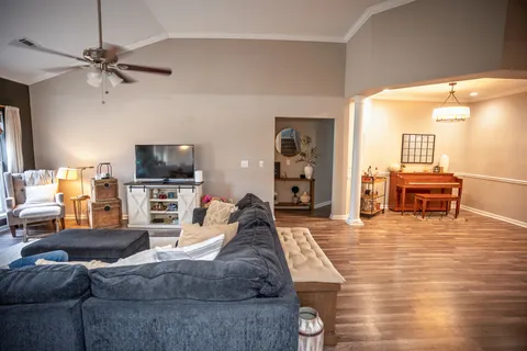 $479,900 | 115 Grove Lane South, Hendersonville, TN 37075