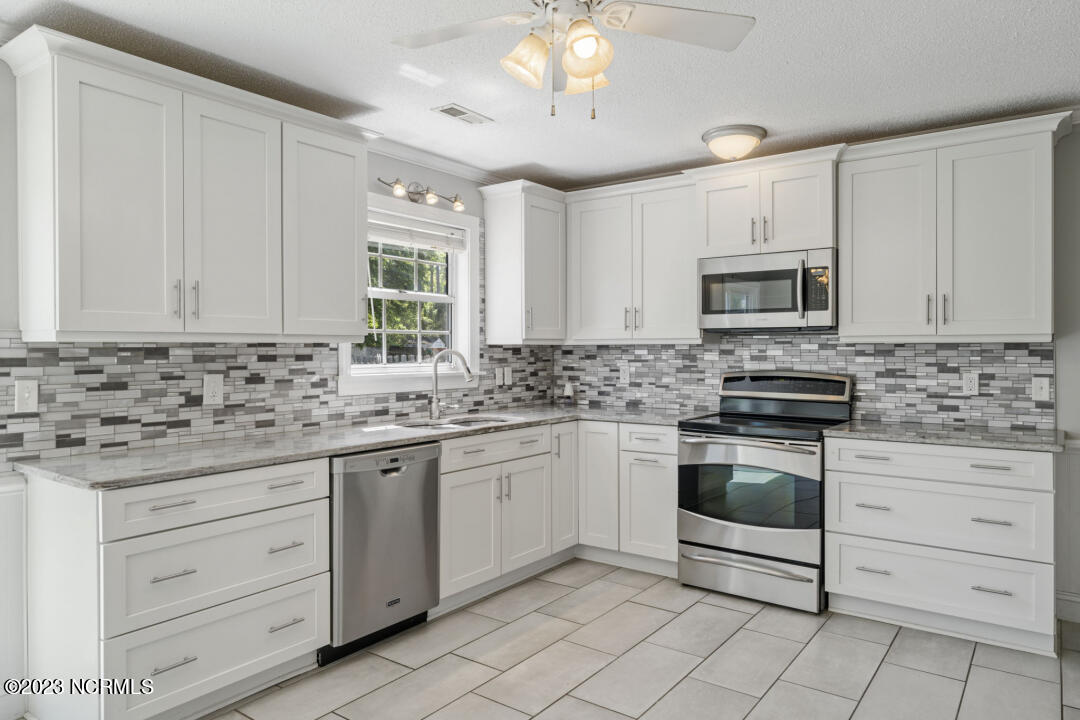 6704 Creek Ridge Road Wilmington, NC 28411 - Photo 12 of 26 12