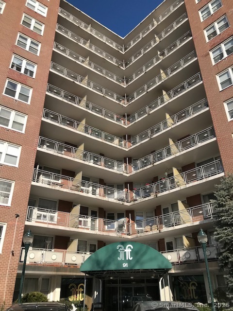 91 Strawberry Hill Avenue, Unit 925 Stamford, CT 06902 - Photo 17 of 20 a front view of a building