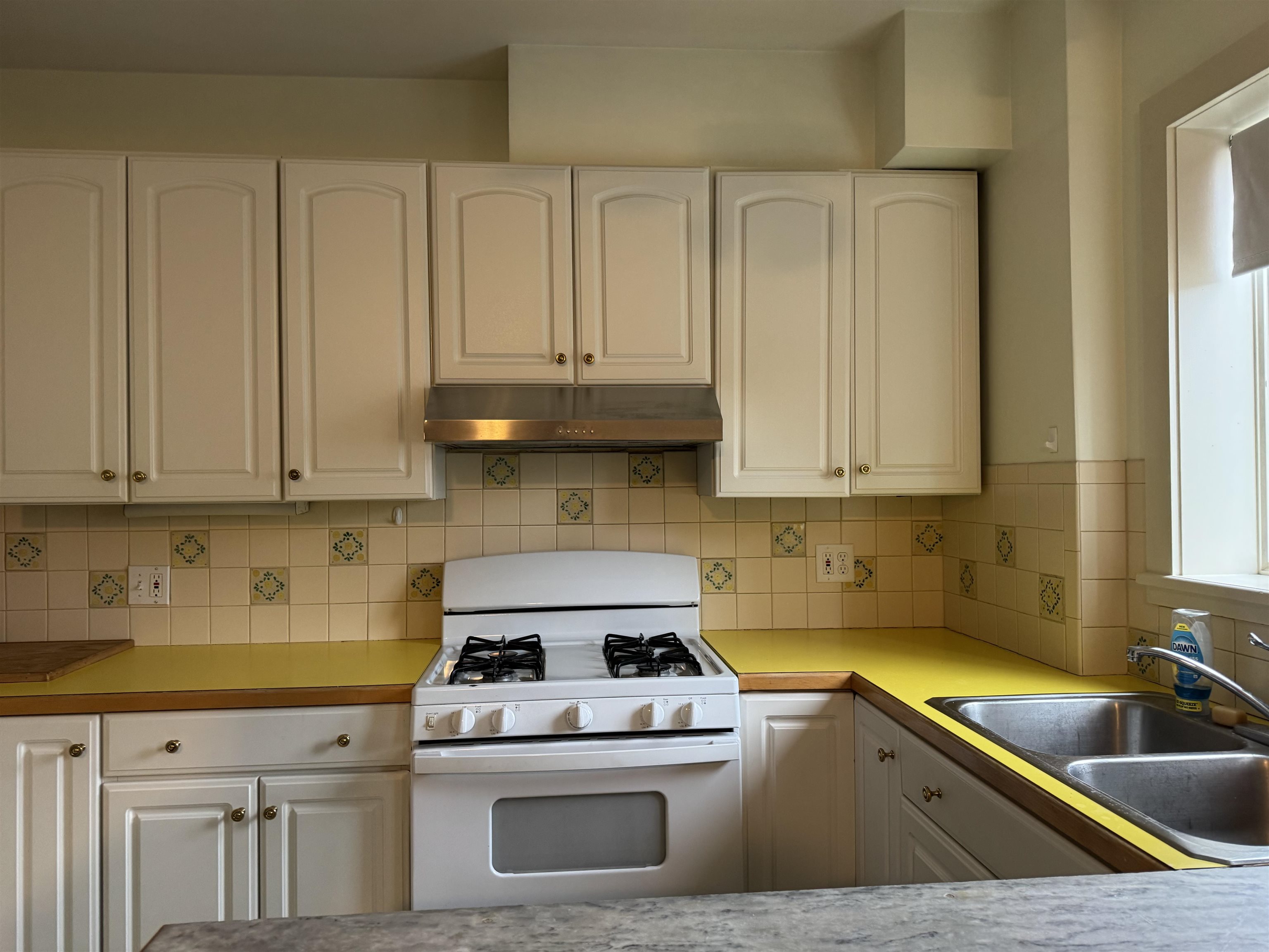 29 North Pleasant Street Middlebury, VT 05753 - Photo 8 of 18