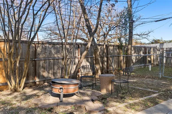 $269,000 | 2739 Livingston Avenue, Fort Worth, TX 76110