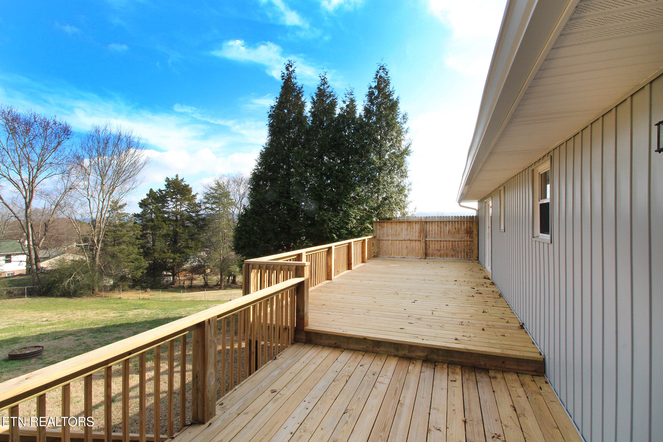 7824 Cedarcrest Road Knoxville, TN 37938 - Photo 20 of 35 Deck