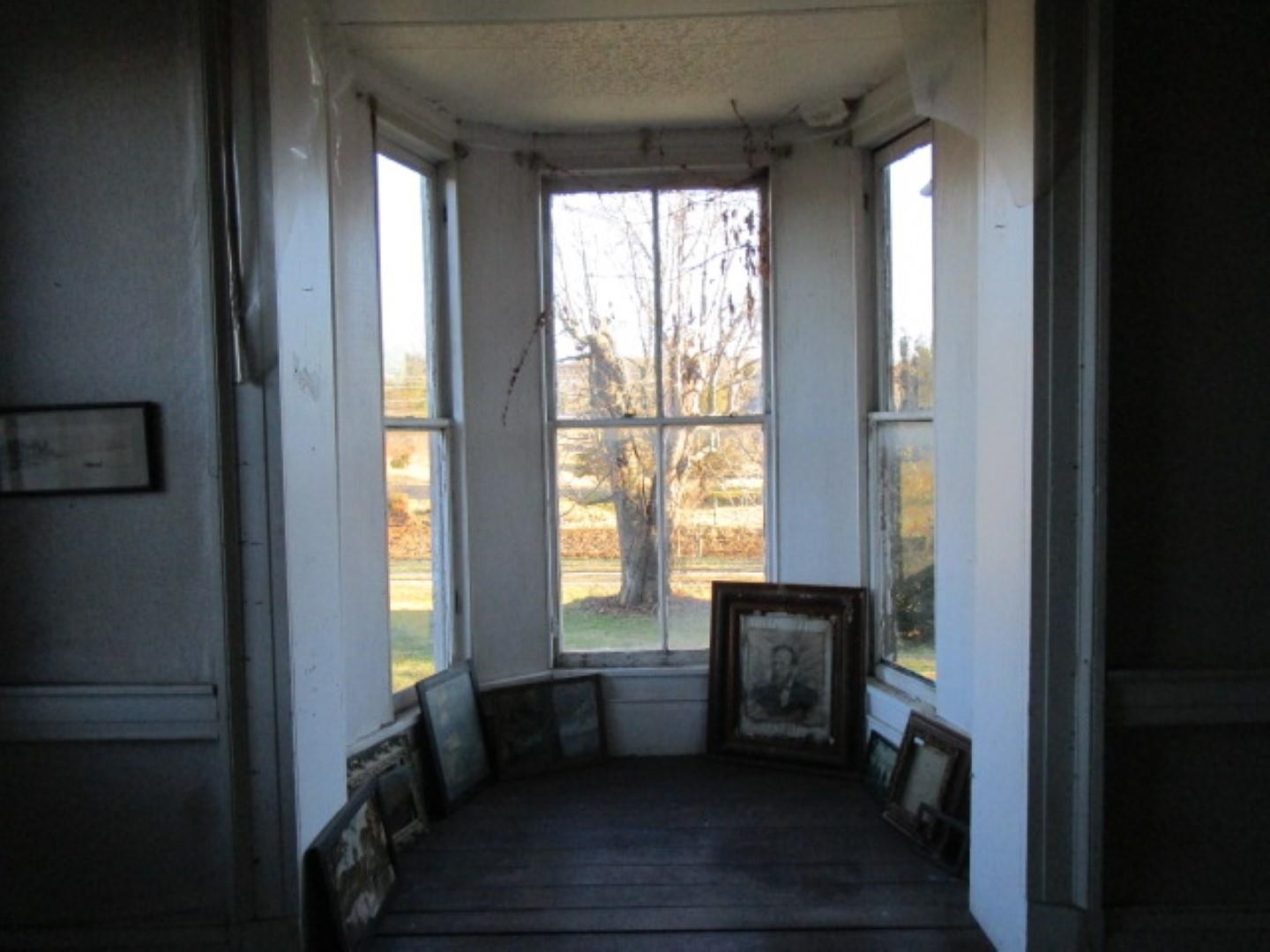 5787 Borden Grant Trail Raphine, VA 24472 - Photo 15 of 41 a living room with furniture and a window