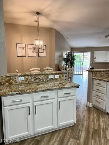 $2,400 | 5133 Future Drive, Las Vegas, NV 89130