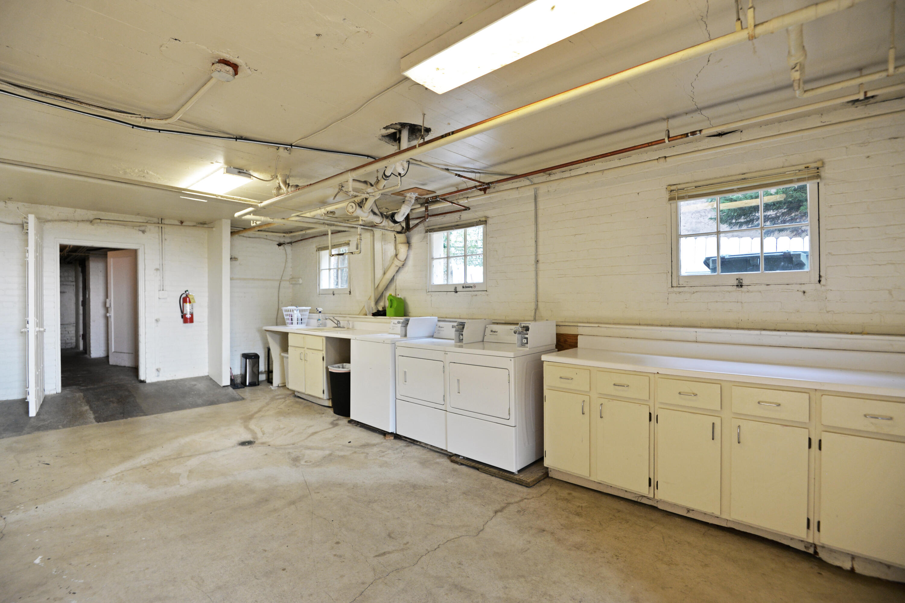 190 North Crest Road, Unit 1 Chattanooga, TN 37404 - Photo 19 of 25 Community laundry room