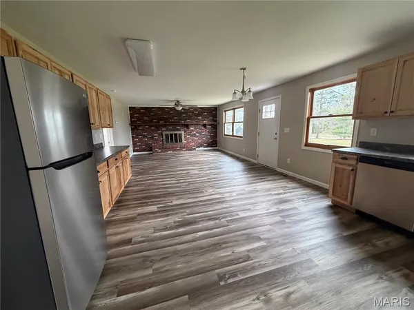 $299,500 | 2738 Highway 50, Beaufort, MO 63013