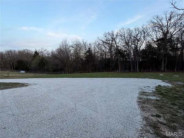 $299,500 | 2738 Highway 50, Beaufort, MO 63013
