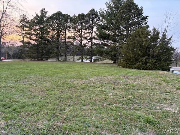 $299,500 | 2738 Highway 50, Beaufort, MO 63013