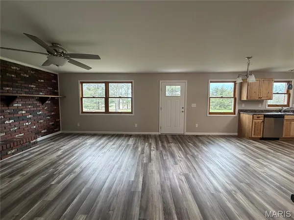 $299,500 | 2738 Highway 50, Beaufort, MO 63013
