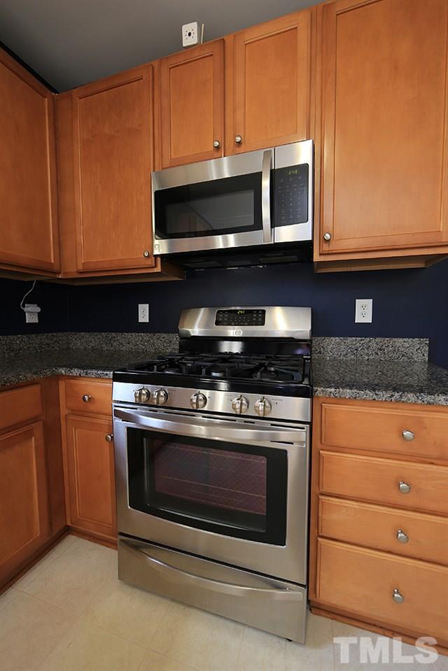 2408 Springfield Park Drive Raleigh, NC 27614 - Photo 6 of 24